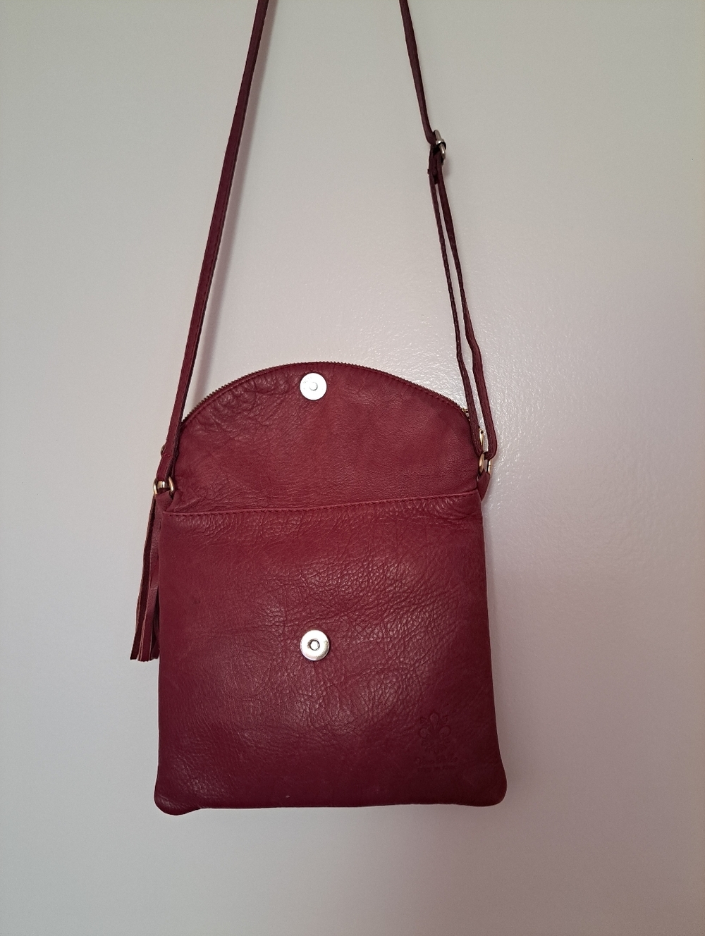 Vera Pelle Wine Red Crossbody Tassel Flap Bag - Picture 4 of 11